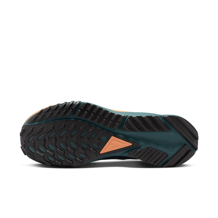 Nike Pegasus Trail 4 GORE-TEX Waterproof Trail Running Shoes Angle 0