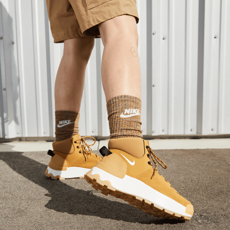 Nike City Classic Boots Angle 3