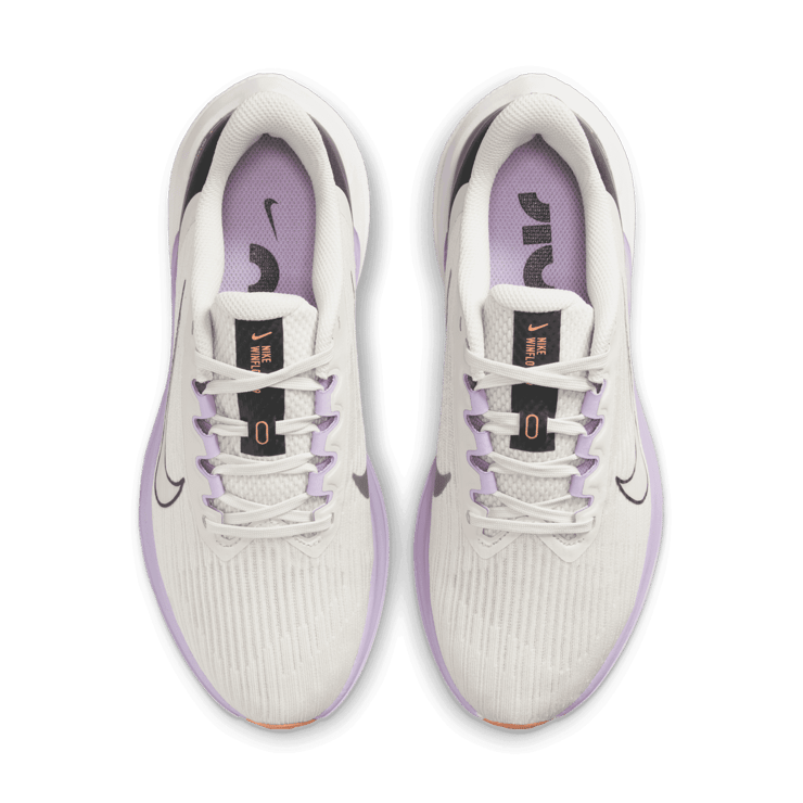 Nike Air Winflo 9 Road Running Shoes Angle 1