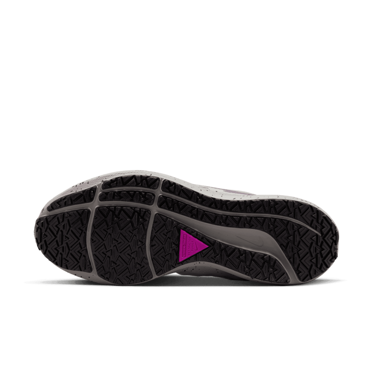 Nike Air Zoom Pegasus 39 Shield Weatherized Road Running Shoes Angle 0