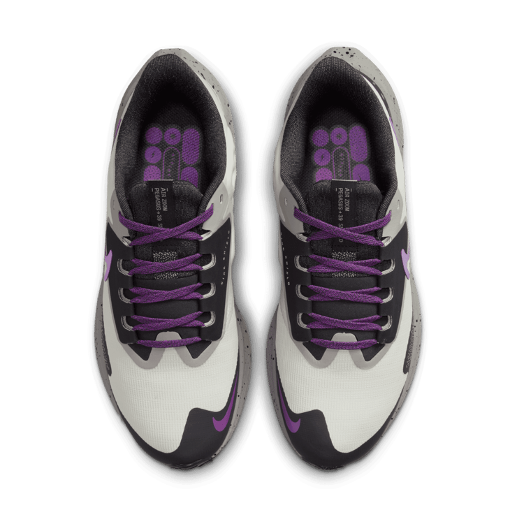 Nike Air Zoom Pegasus 39 Shield Weatherized Road Running Shoes Angle 1