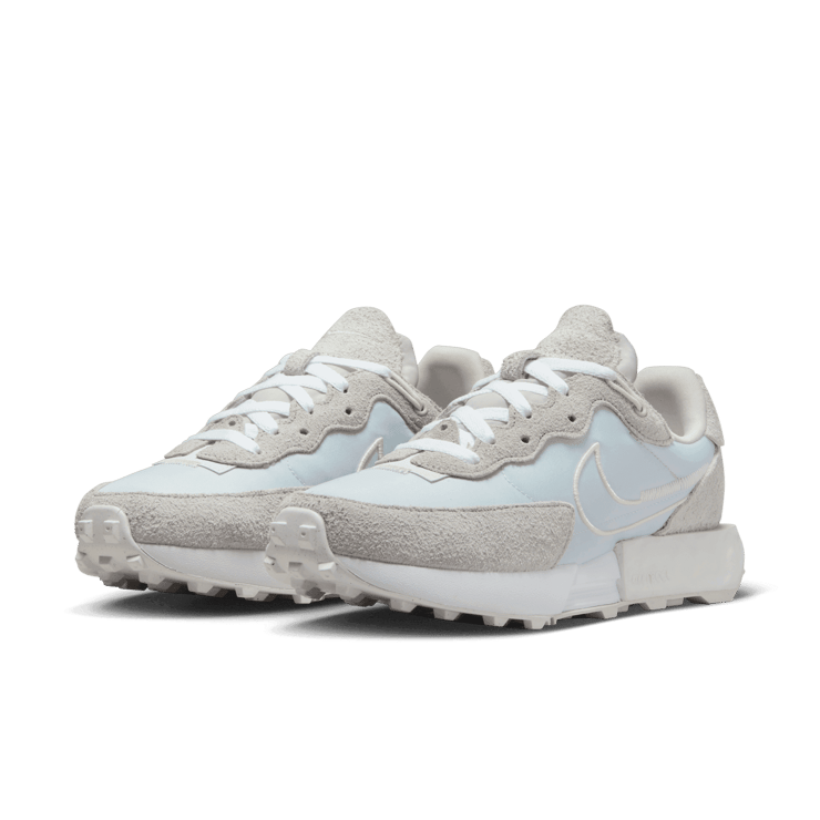 Nike FonTank Topa Waffle Shoes Angle 2