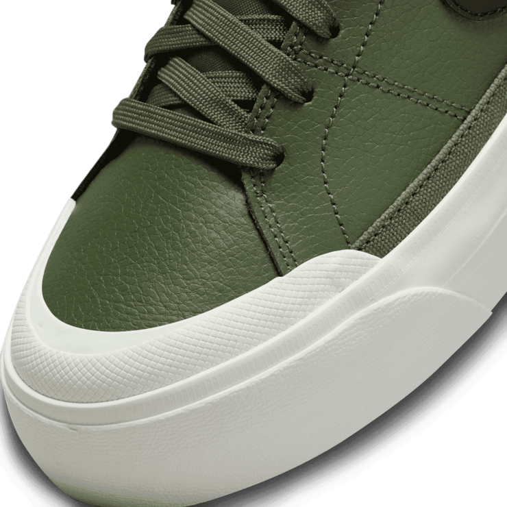 Nike Court Legacy Lift Shoes in Green Angle 4