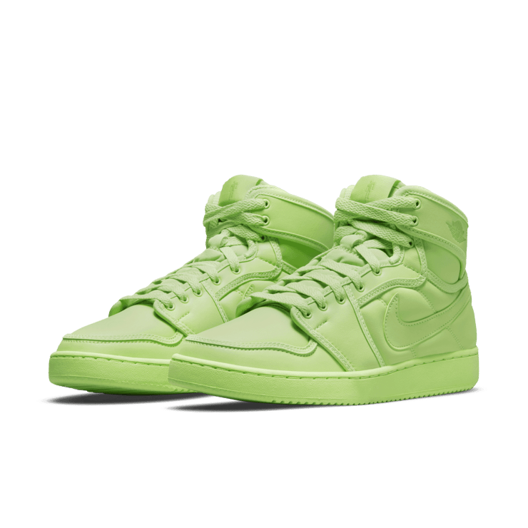Jordan 1 Retro AJKO Billie Eilish Ghost Green (W) Angle 2