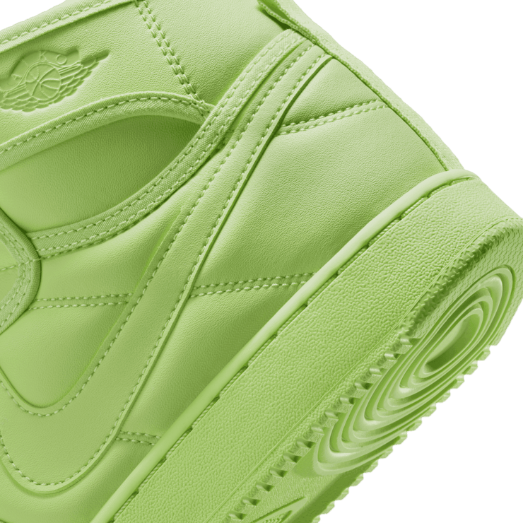 Jordan 1 Retro AJKO Billie Eilish Ghost Green (W) Angle 5