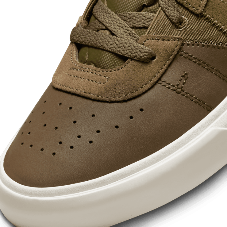 Jordan Series Mid Shoes in Green Angle 4