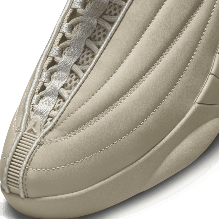 Air Jordan 15 Retro Billie Eilish (W) Angle 4