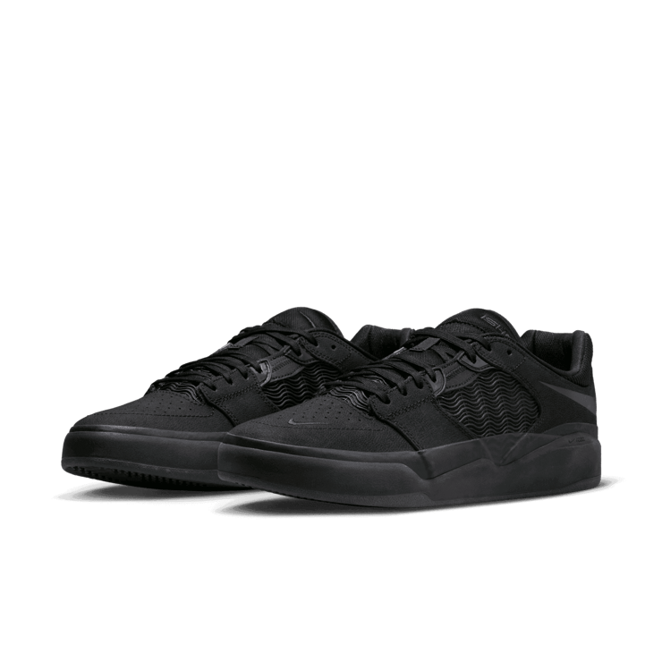 Nike SB Ishod Wair Premium Skate Shoes Angle 2