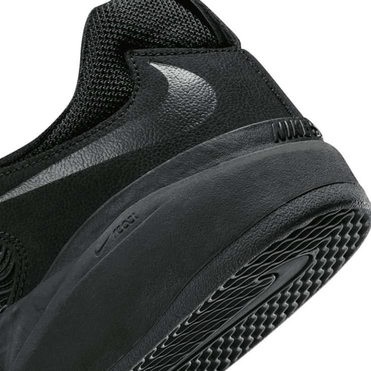 Nike SB Ishod Wair Premium Skate Shoes Angle 5