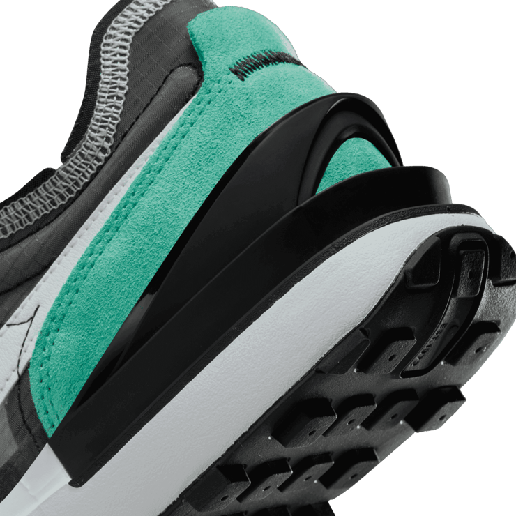 Nike Waffle One SE Shoes Angle 5