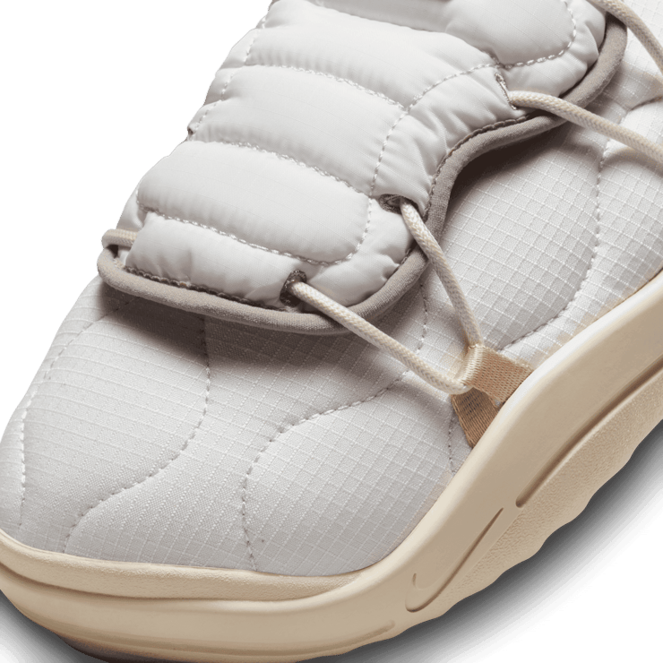 Nike Offline 3.0 Mules Angle 2