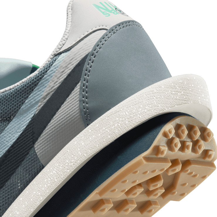 Nike LD Waffle sacai CLOT Cool Grey Angle 5