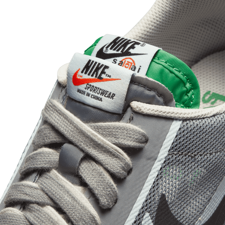 Nike LD Waffle sacai CLOT Cool Grey Angle 8