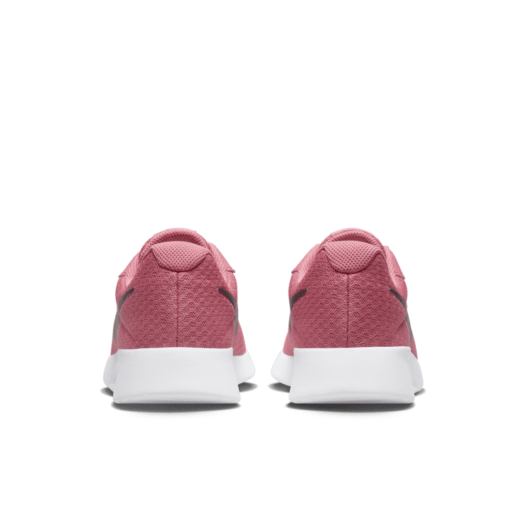 Nike Tanjun Shoes Angle 3