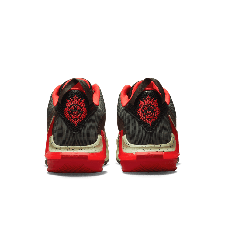 Nike LeBron Witness 7 Basketball Shoes Angle 3