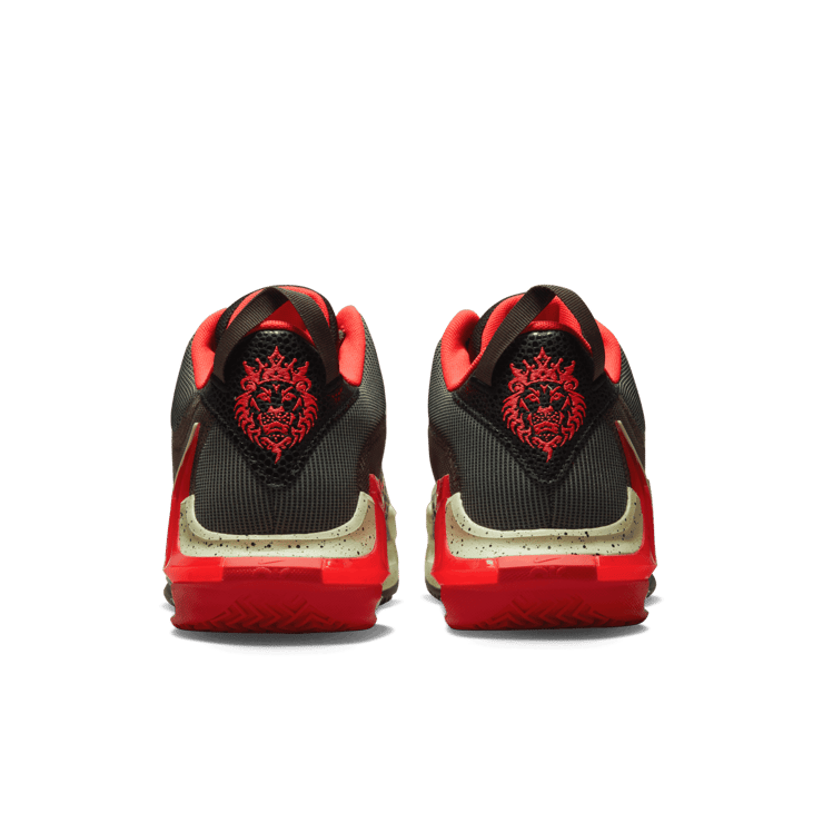Nike LeBron Witness 7 Basketball Shoes Angle 3