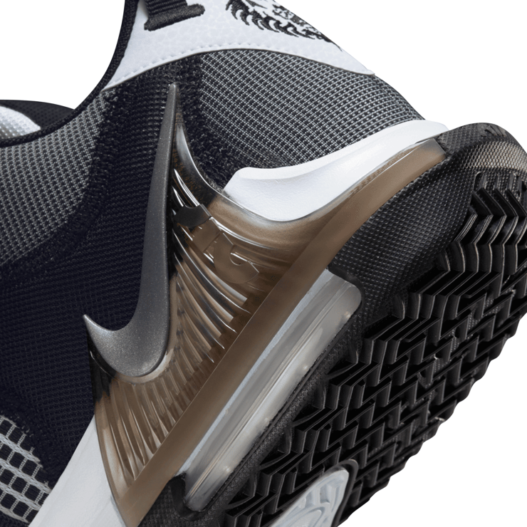Nike LeBron Witness 7 Basketball Shoes Angle 2