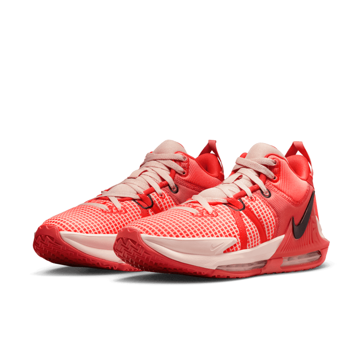 Nike LeBron Witness 7 Basketball Shoes Angle 2