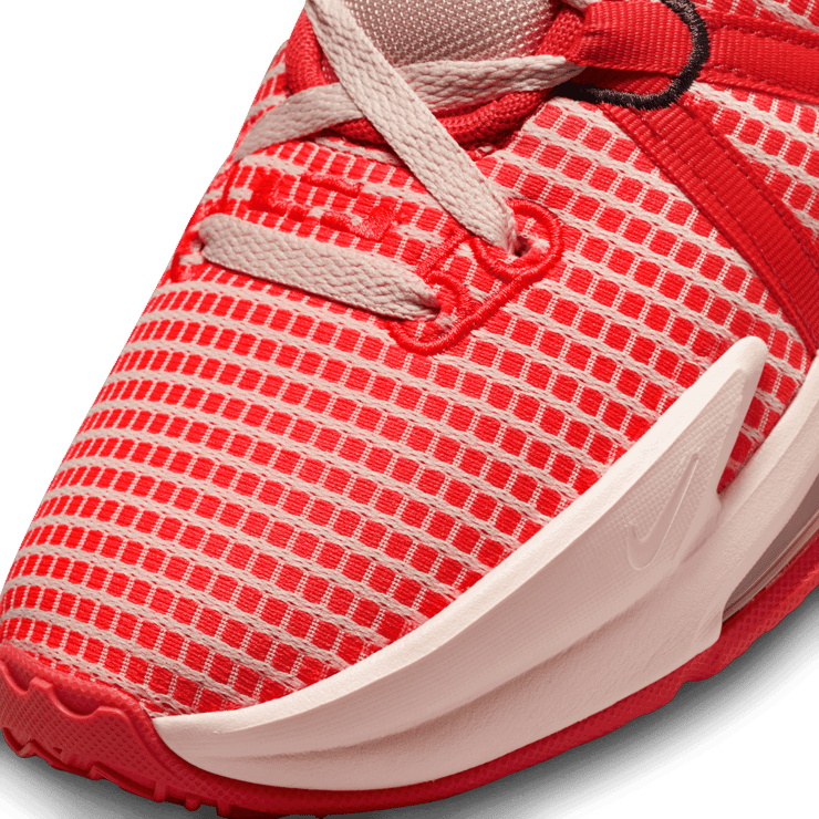 Nike LeBron Witness 7 Basketball Shoes Angle 4