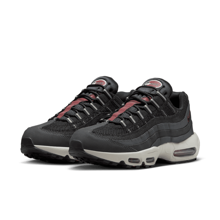 Nike Air Max 95 Shoes Angle 2