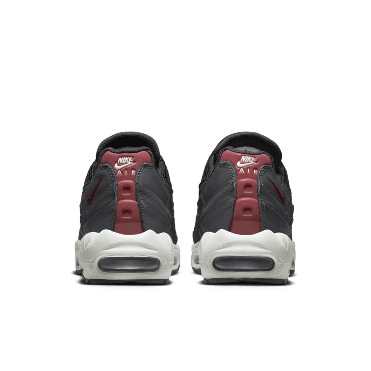 Nike Air Max 95 Shoes Angle 3