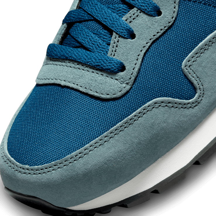 Nike Air Pegasus '83 PRM Shoes Angle 4