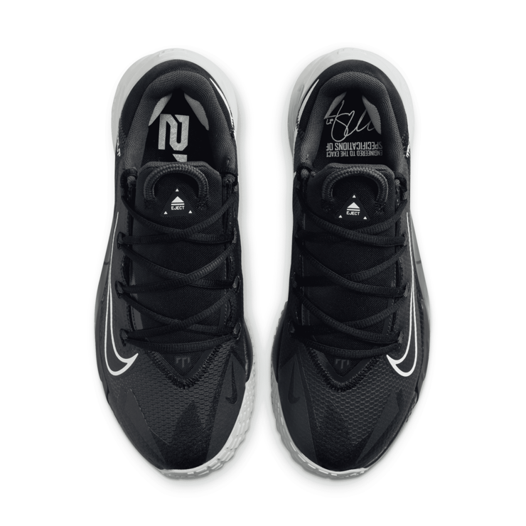 Nike Force Zoom Trout 8 Turf Baseball Shoes Angle 2