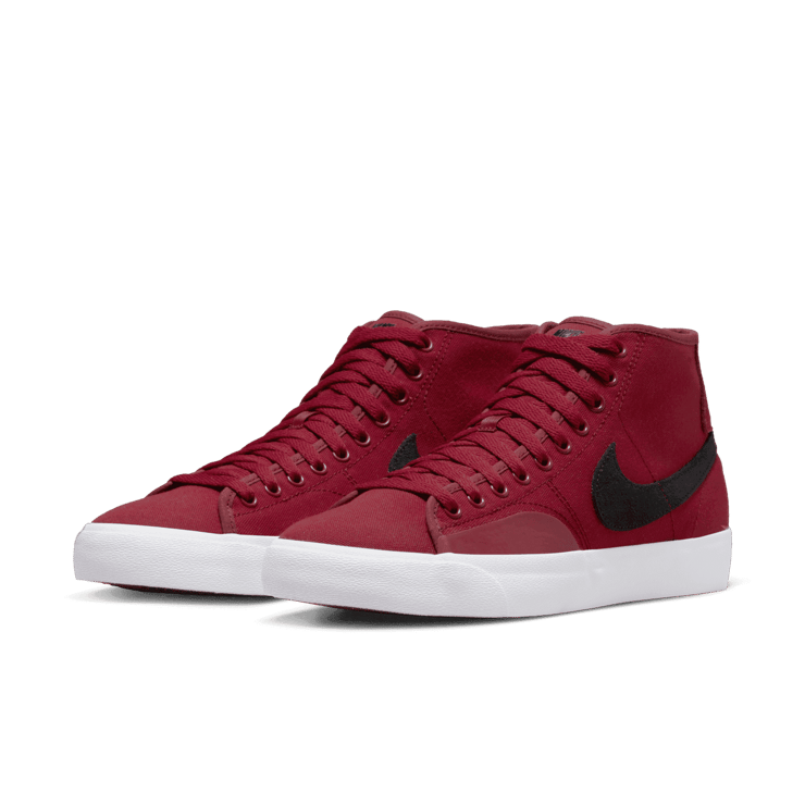 Nike SB Blazer Court Mid Premium Skate Shoes Angle 2