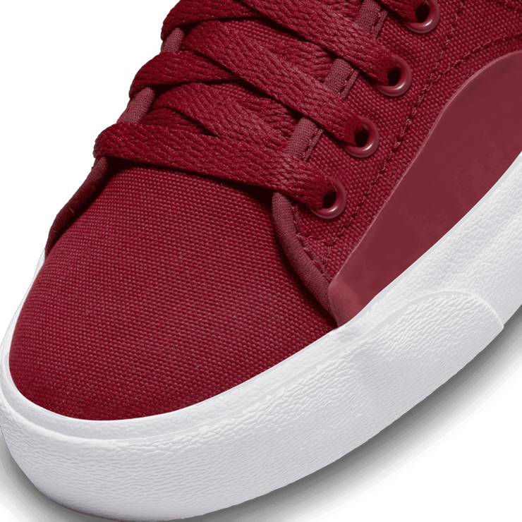 Nike SB Blazer Court Mid Premium Skate Shoes Angle 4
