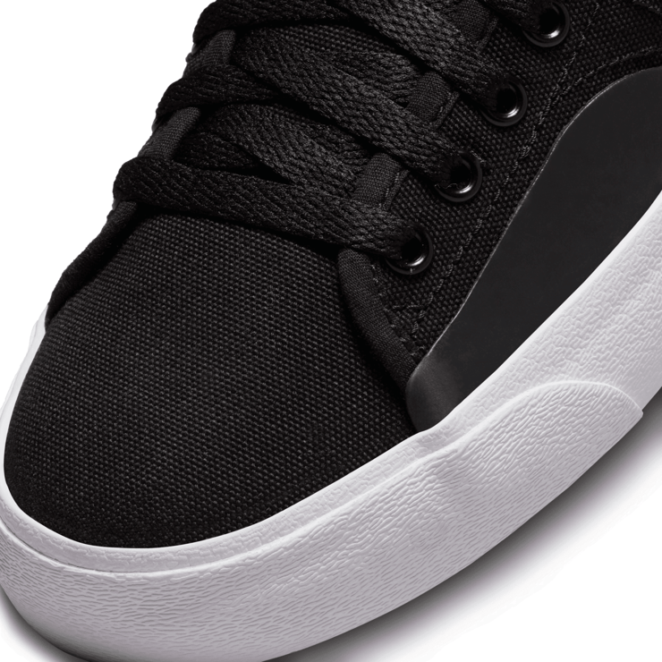 Nike SB Blazer Court Mid Premium Skate Shoes Angle 5