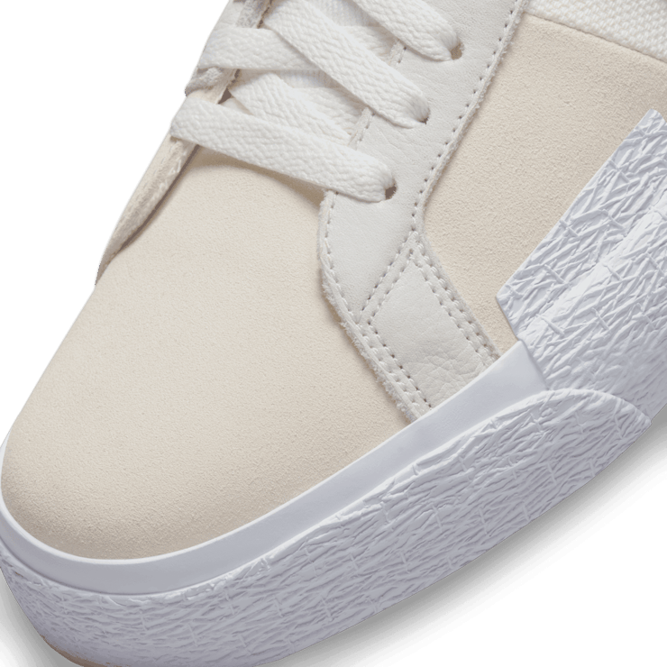 Nike SB Zoom Blazer Mid Premium Skate Shoes Angle 4