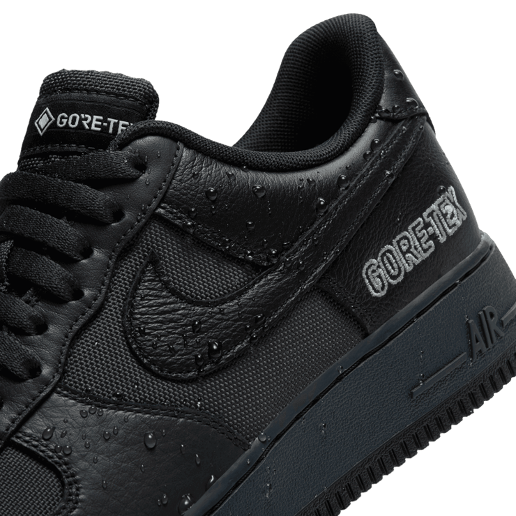 Nike Air Force 1 GTX Shoes Angle 7