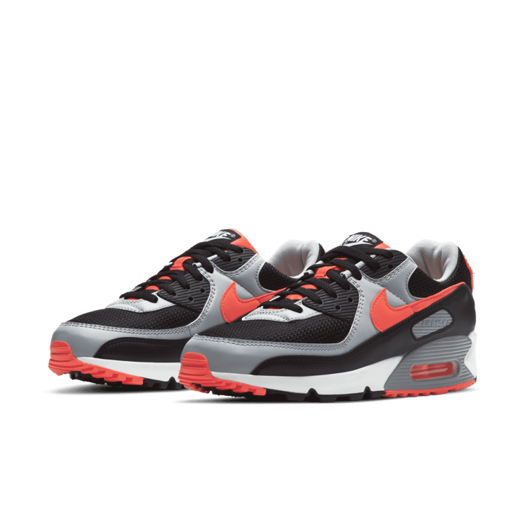 Nike Air Max 90 Shoes Angle 2