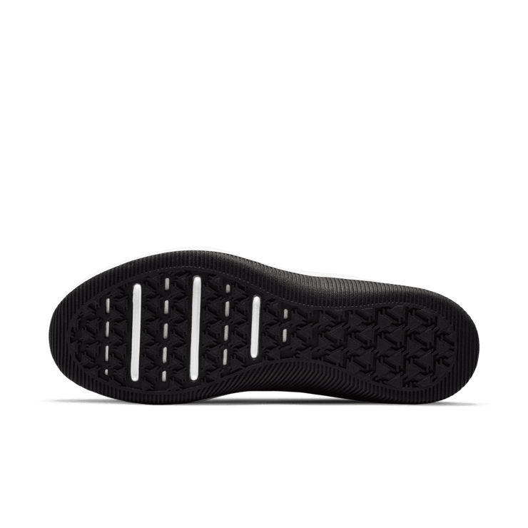 Nike MC Trainer Black Angle 0