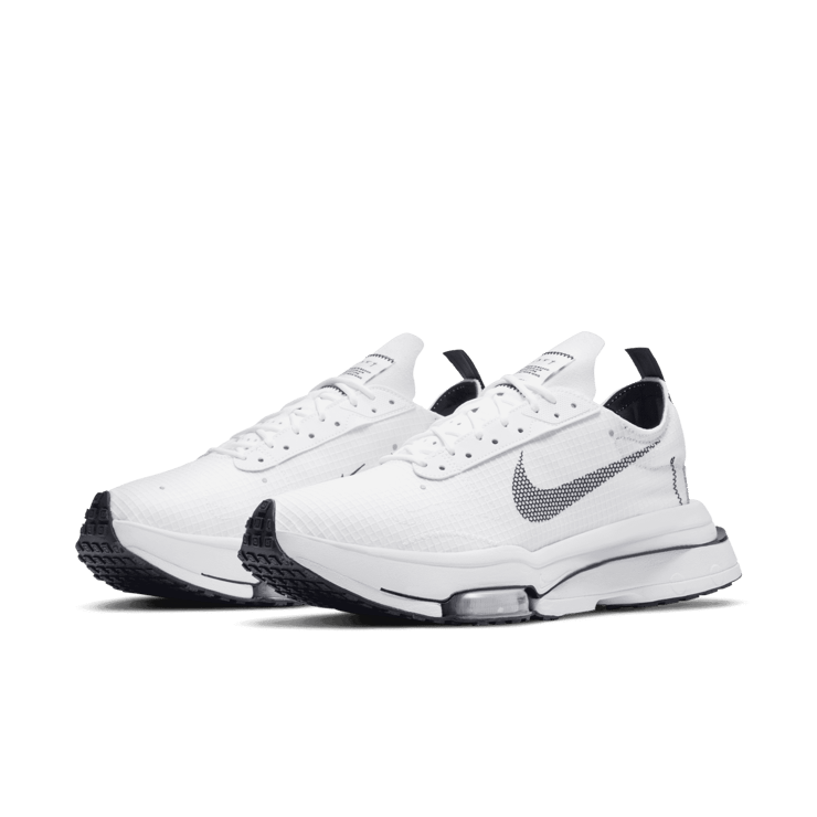 Nike Air Zoom-Type SE Shoes Angle 2