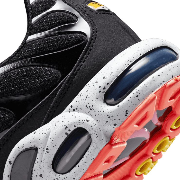 Nike Air Max Plus Shoes Angle 5