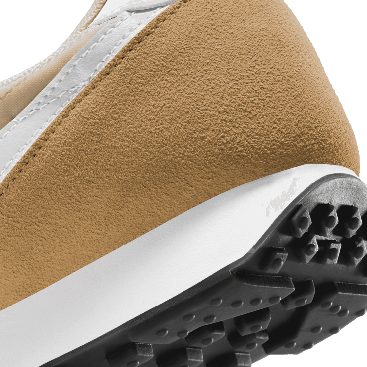 Nike Daybreak Shoes Angle 1