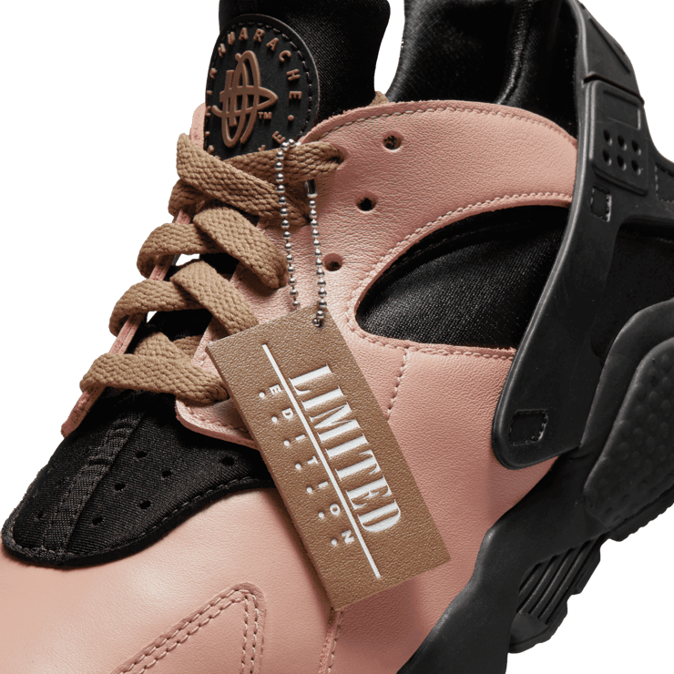 Nike Air Huarache LE Shoes Angle 6