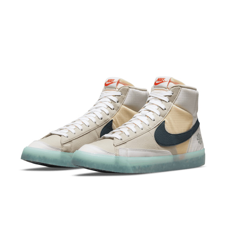 Nike Blazer Mid '77 Shoes Angle 2