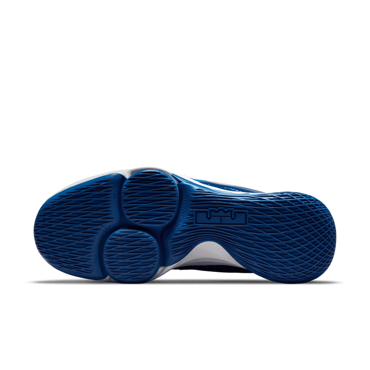 Nike LeBron Witness 5 Basketball Shoes Angle 0