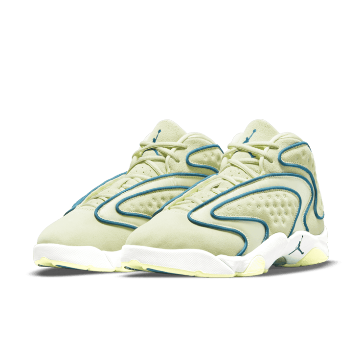Air Jordan OG Shoes in Green Angle 2