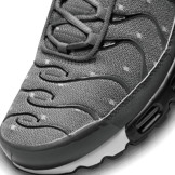 Nike Air Max Plus SE Shoes Angle 4