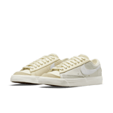 Nike Blazer Low '77 Shoes Angle 2