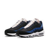 Nike Air Max 95 SE Shoes Angle 2