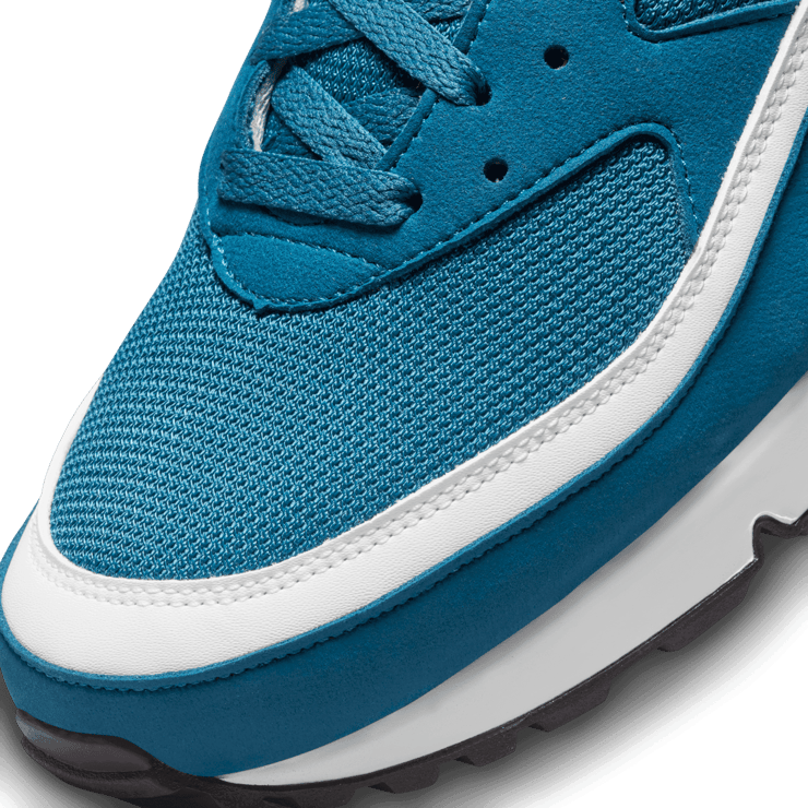 Nike Air Max BW OG Shoes Angle 4