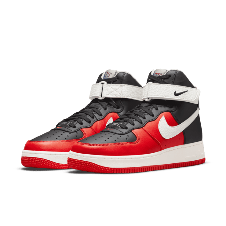 Nike Air Force 1 High '07 LV8 Shoes Angle 2
