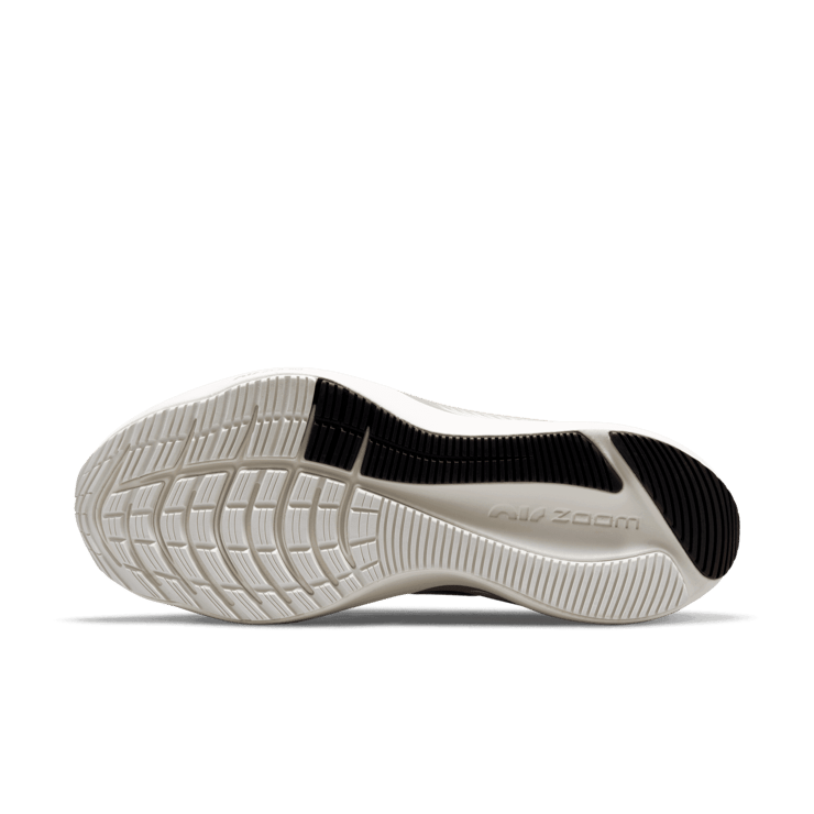 Nike Winflo 8 Premium Road Running Shoes Angle 0