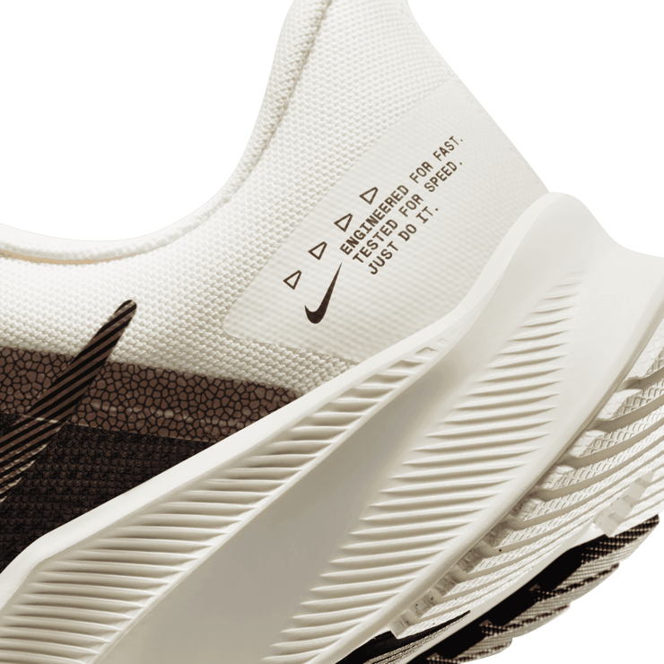 Nike Quest 4 Premium Road Running Shoes Angle 5
