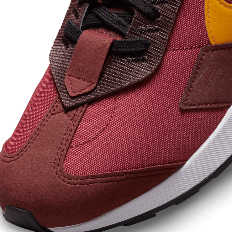 Nike Air Max Pre-Day Shoes Angle 4