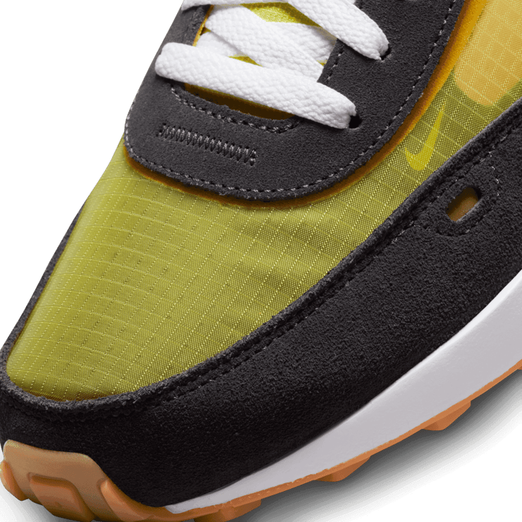 Nike Waffle One SE Shoes Angle 4